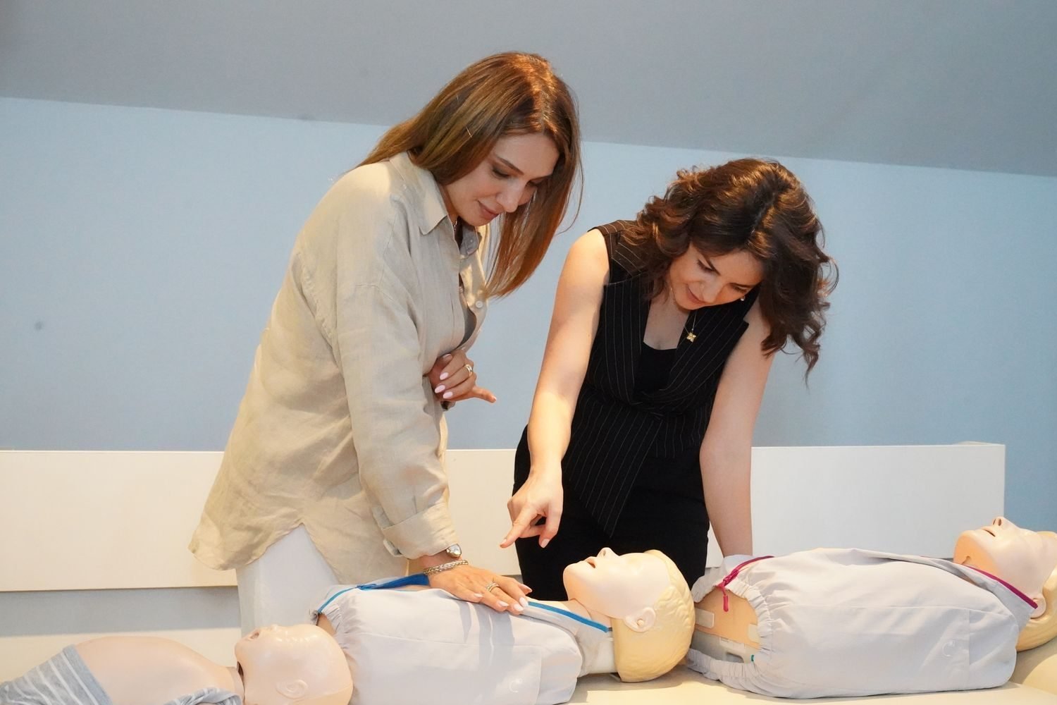 First aid before the ambulance arrives: what you can do and what the law requires
